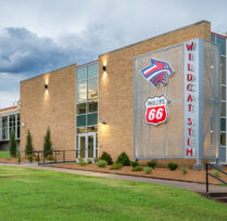 Exterior building with large Wildcat sign