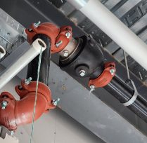 Mechanical system with pipes